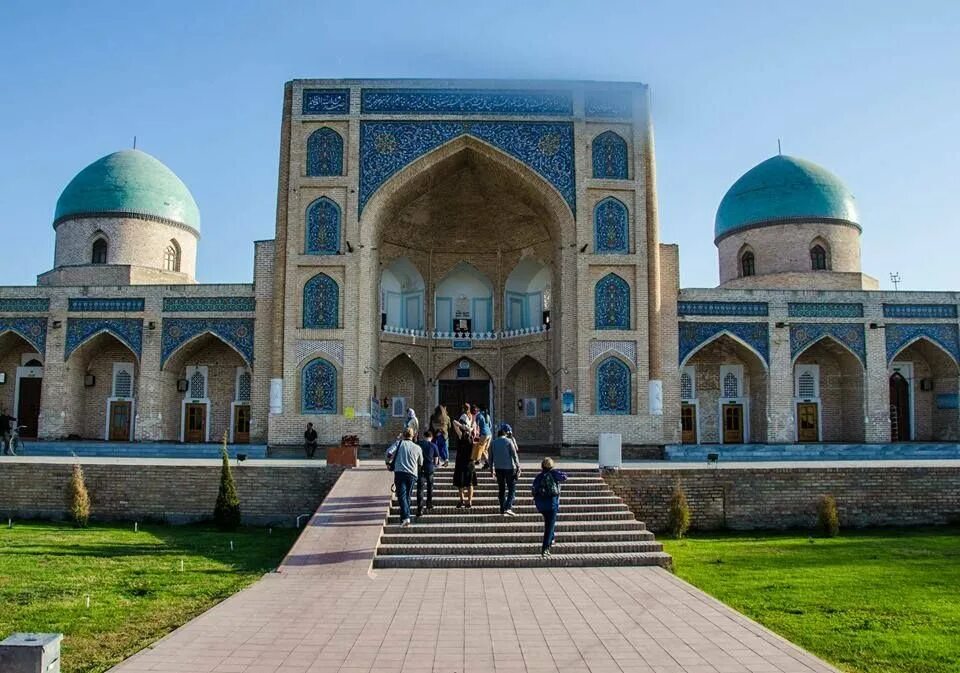 Ташкент коканд. Медресе Эмира Коканд. Фергана город Коканд. Коканд Ферганская Долина. Дворец Худояр-хана Коканд.