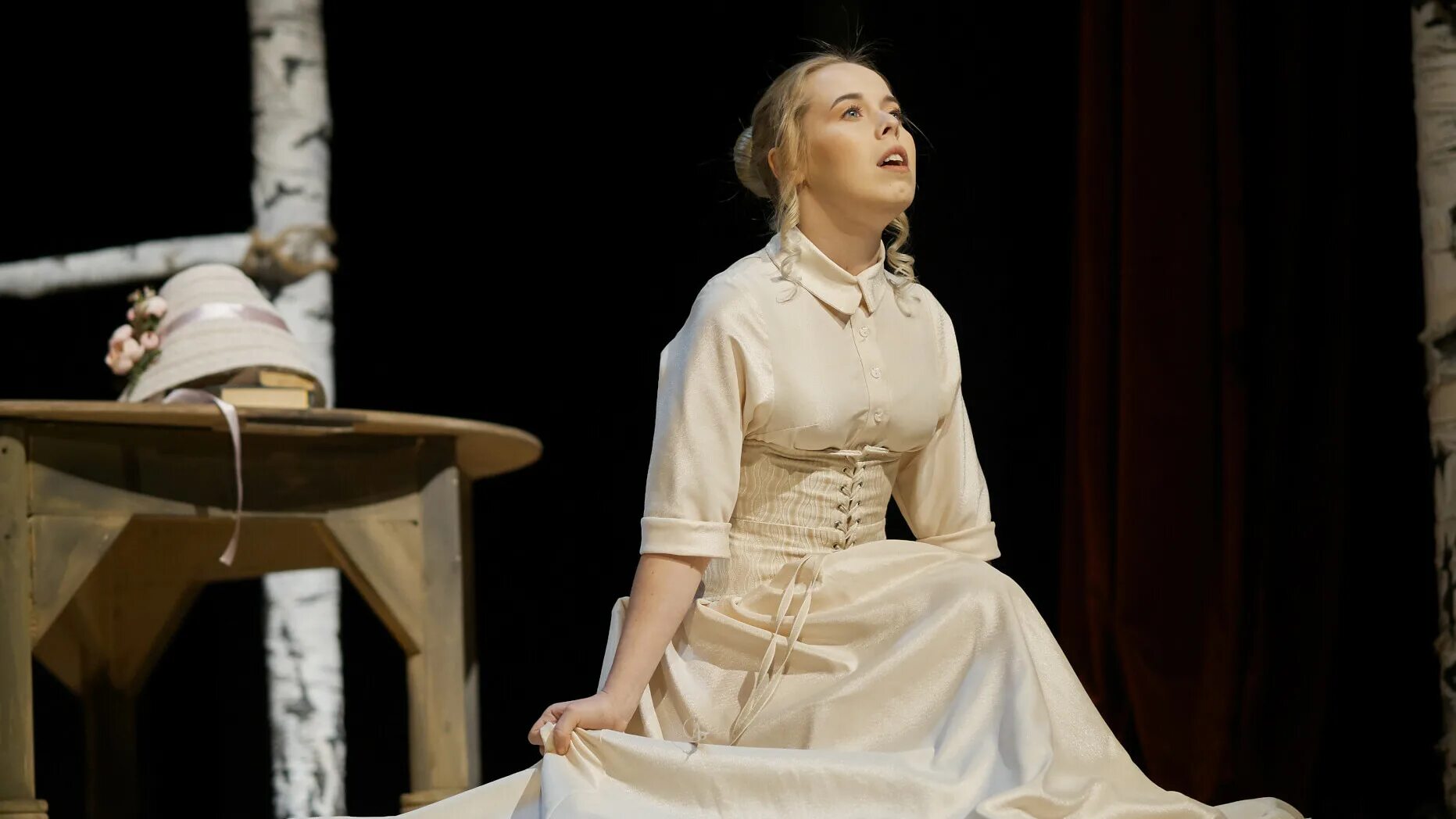 Актриса тюза. Актриса тюза. Актриса тюза. Артистка театра егорова фото. Актриса тюза.