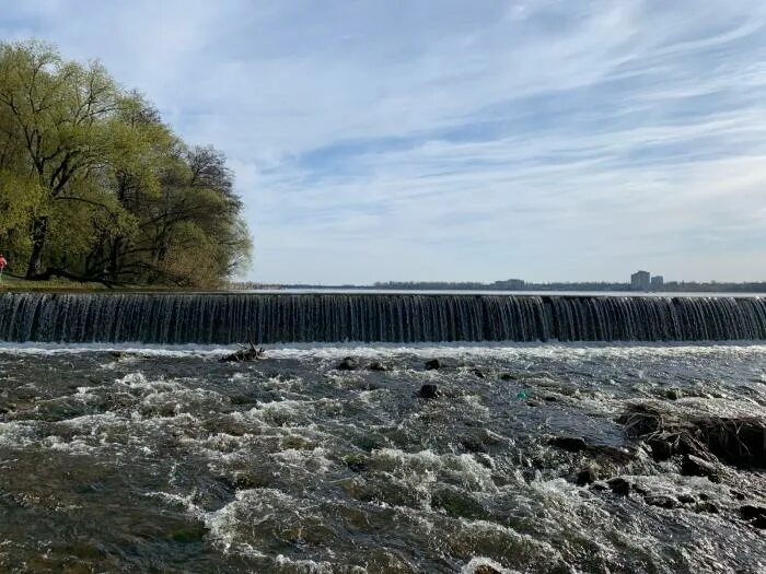 кураповские скалы лебедянский район. дамба водопад липецк. водопад в липецке на набережной. пороги подножки стиль бмв для шевроле каптива. стенд пороги arbiton.