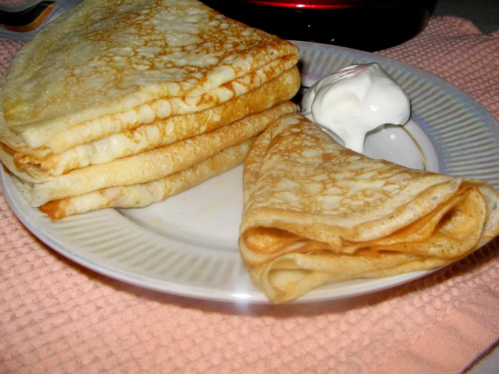 блины со сметаной. безглютеновые блинчики. тонкие блинчики на воде. заварные блины. блинчики с творожным фаршем.