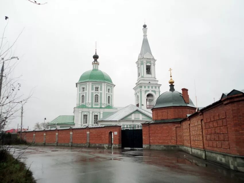 Кропоткин тверь. Свято-екатерининский монастырь тверь. женский монастырь тверь затверечье. екатерининский храм твери. тверь церковь екатерины.
