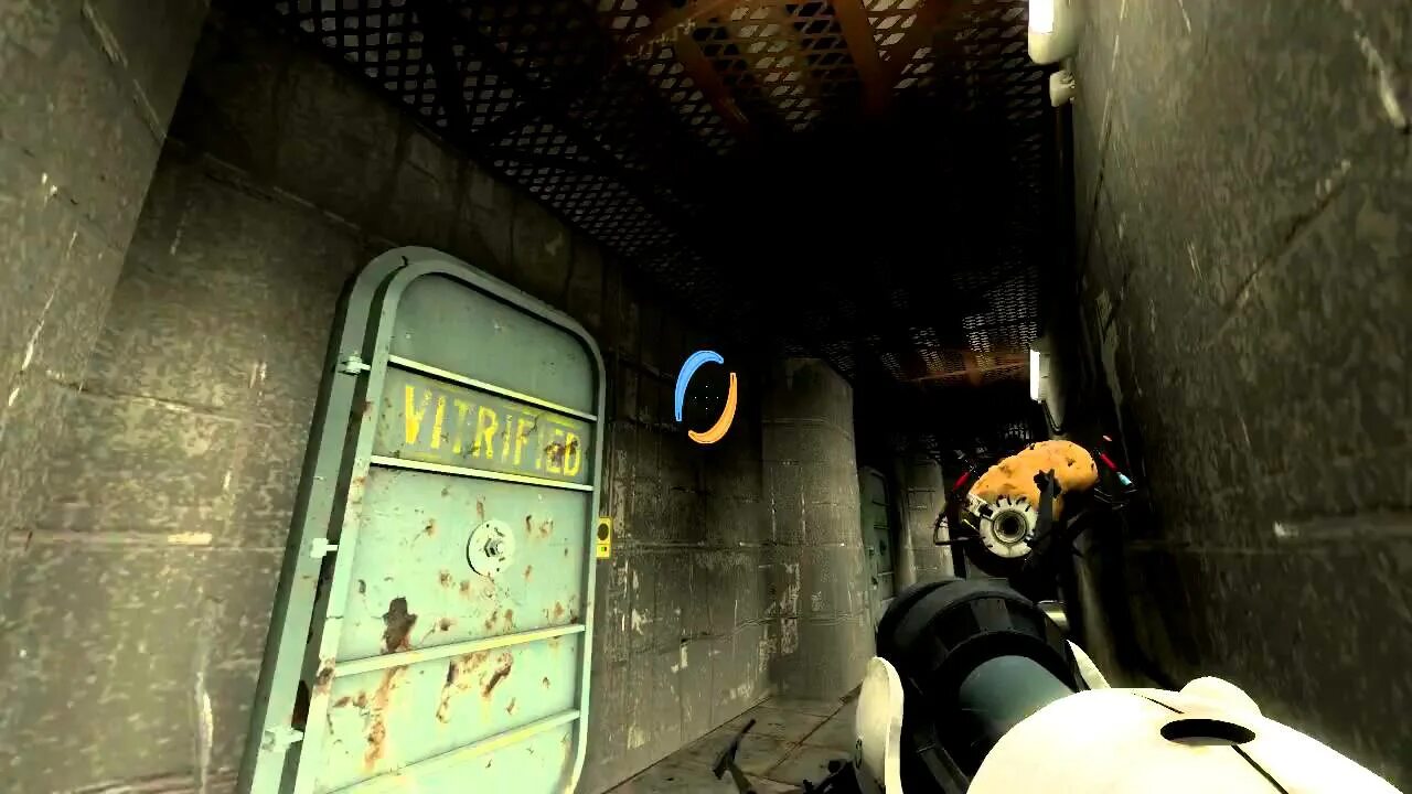 Half life portal. Portal 2 и халф лайф 2. Portal 2 Radio Easter Egg. Bee Mod Portal 2. Отсылка на портал в халф лайф 2 эпизод 2.