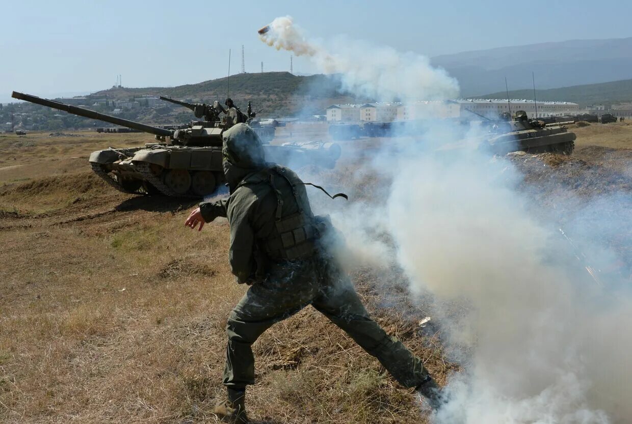 Внезапность нападения. Боевые учения. Военные учения. Армейские учения. Российская армия учения.