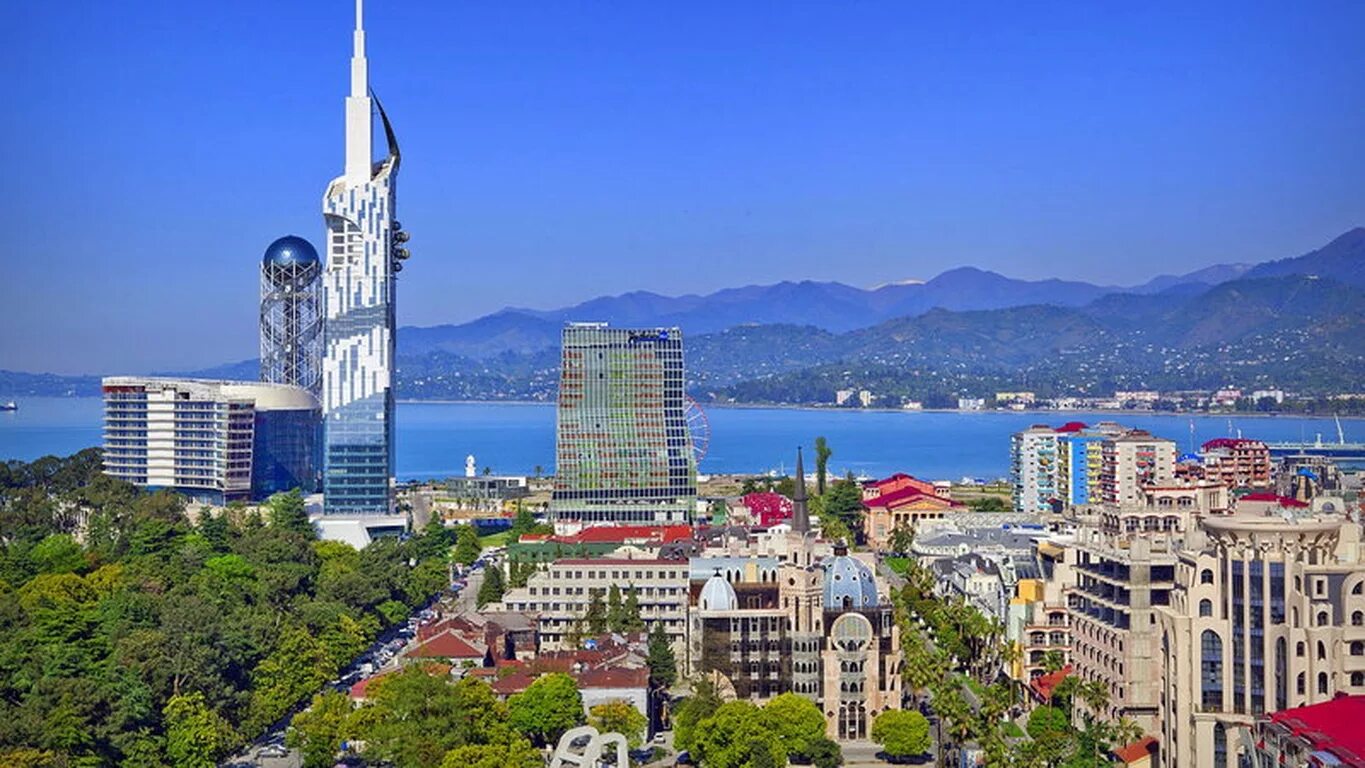 Батуми грузия 2021. Батуми на грузинском. Грузия столица батуми. Ночной батуми грузия. Батуми на грузинском.