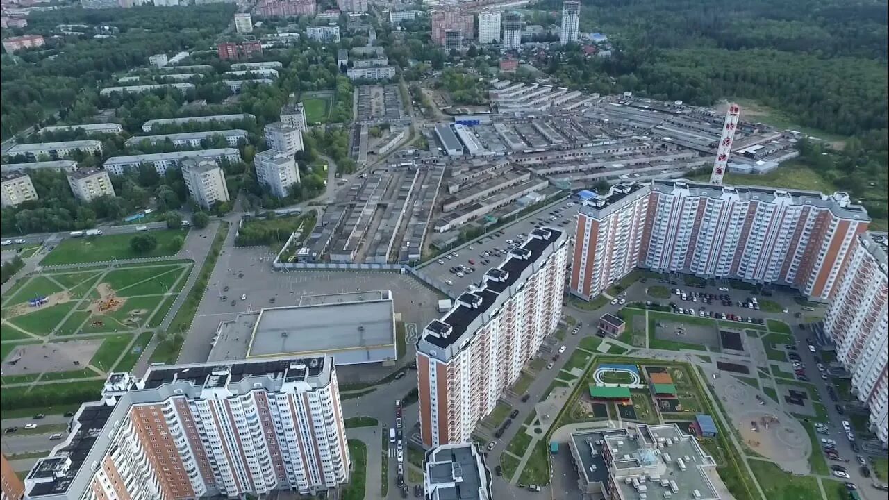 Лобня сити школа. Мкр Катюшки Лобня с высоты птичьего. ДСК 1 Ростокино. Кузнецов ДСК-1.