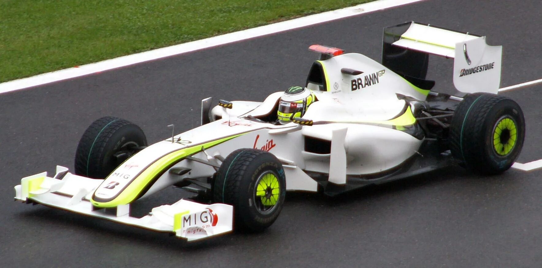 Brawn gp. Brawn bgp 001. дженсон баттон brawn gp.