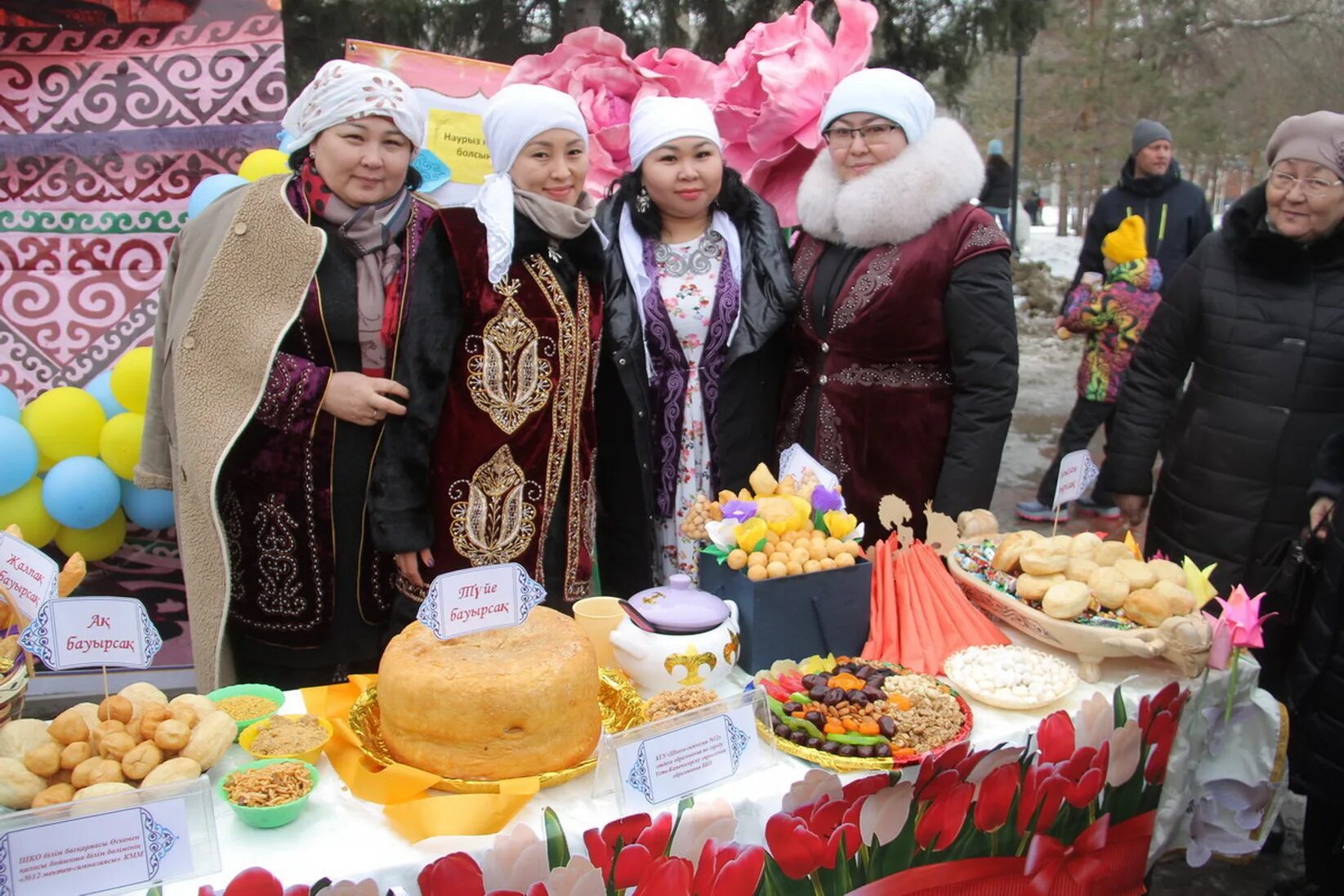 Какого числа празднуют наурыз. Народные гуляния нарыз. народные гуляния наурыз. наурыз фото картинки. праздник навруз в узбекистане.