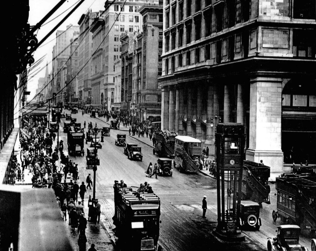 Пятая Авеню 1930 Нью Йорк. Нью Йорк в 1920-е годы. 5 Авеню Нью-Йорк в 1920 году. Париж 1922. Экономическое развитие сша в 1920 1930