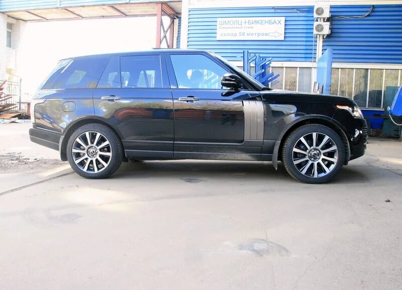 Range 45. Range rover l405 диски. диски рендж ровер вок. диски range rover vogue r21. диски рендж ровер вок r 21.