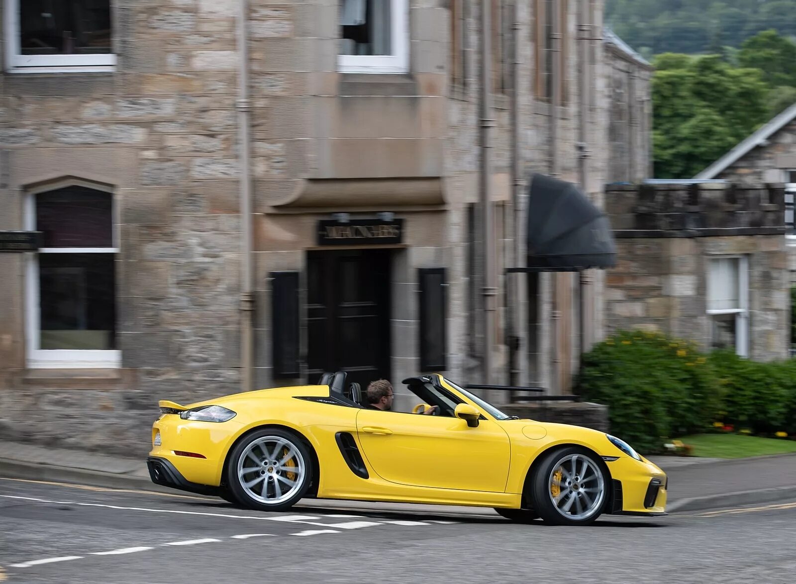 Audi r8 spyder 2022 yellow. Porsche targa 4 s желтый. ауди тт вид сбоку. Audi р8 2017, желтый. ауди r8 spyder желтая.
