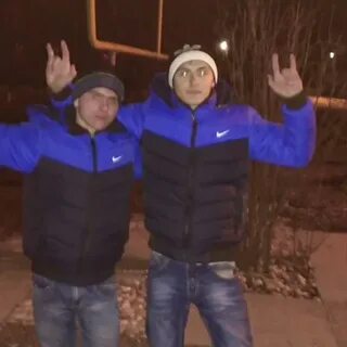 Братья колют
