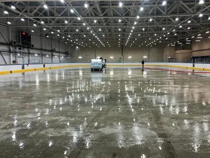 Каток в приморском