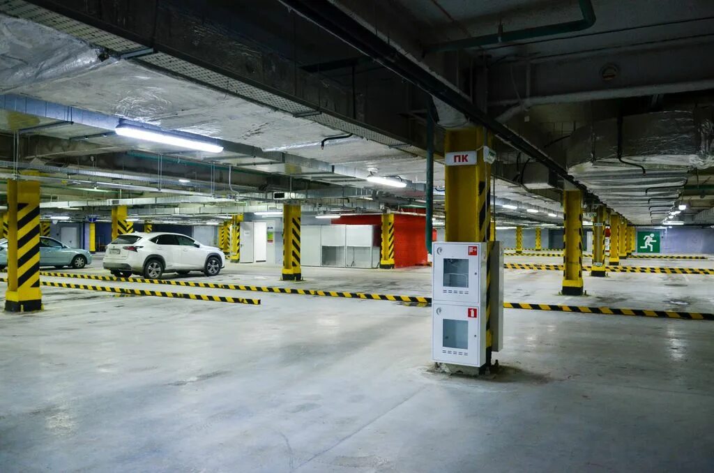 южная стоянка. парковка южная. парковка у тц. парковка южная. парковка южная.