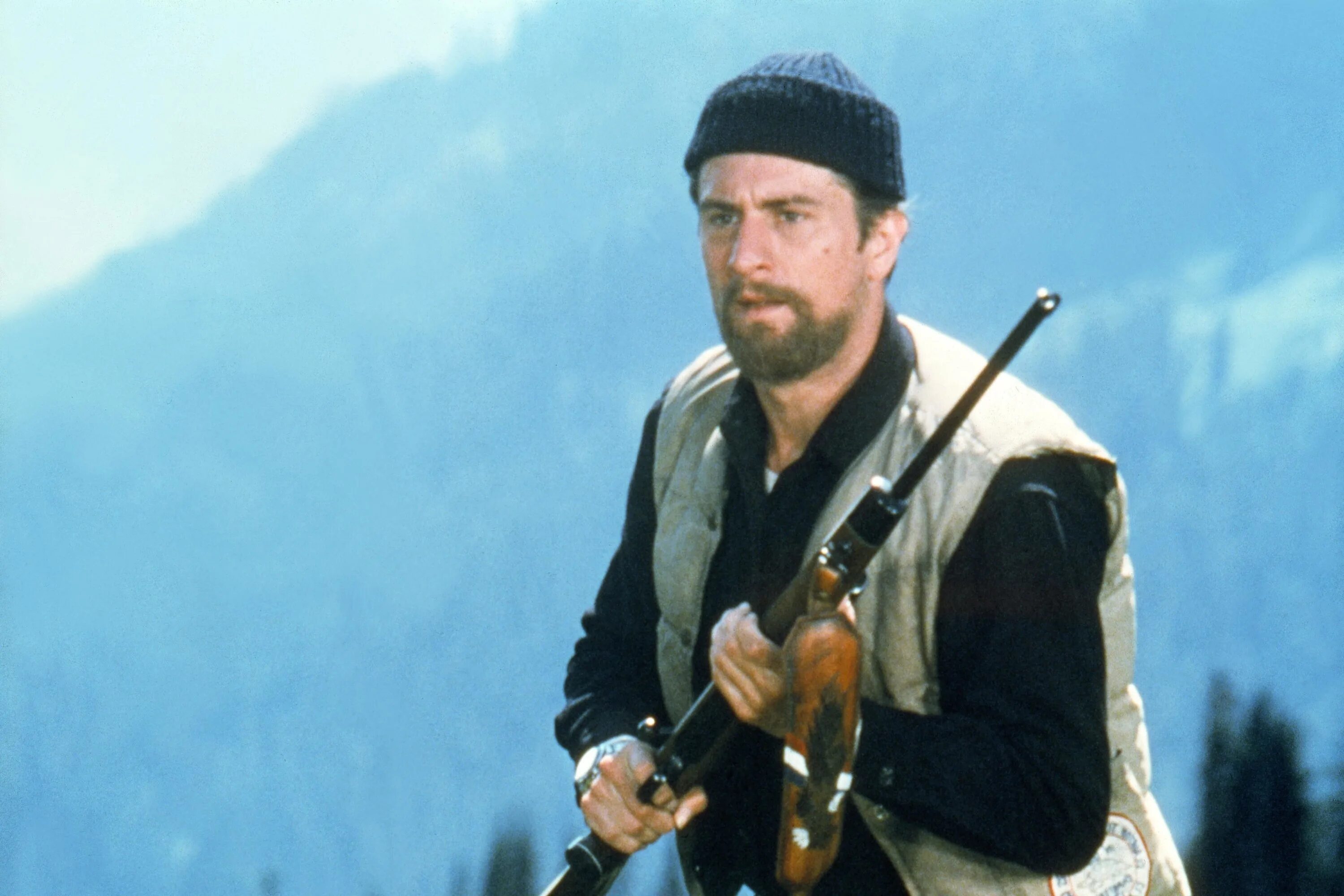 Охотник на оленей 1978. The deer hunter. Де ниро охотник на оленей. Охотник на оленей дж ниро. The deer hunter.