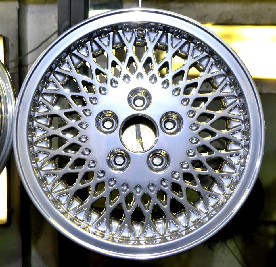 BBS 16 радиус. Диски паутинка r17 Toyota. Диски BBS паутинка. Диски паутинка e60.