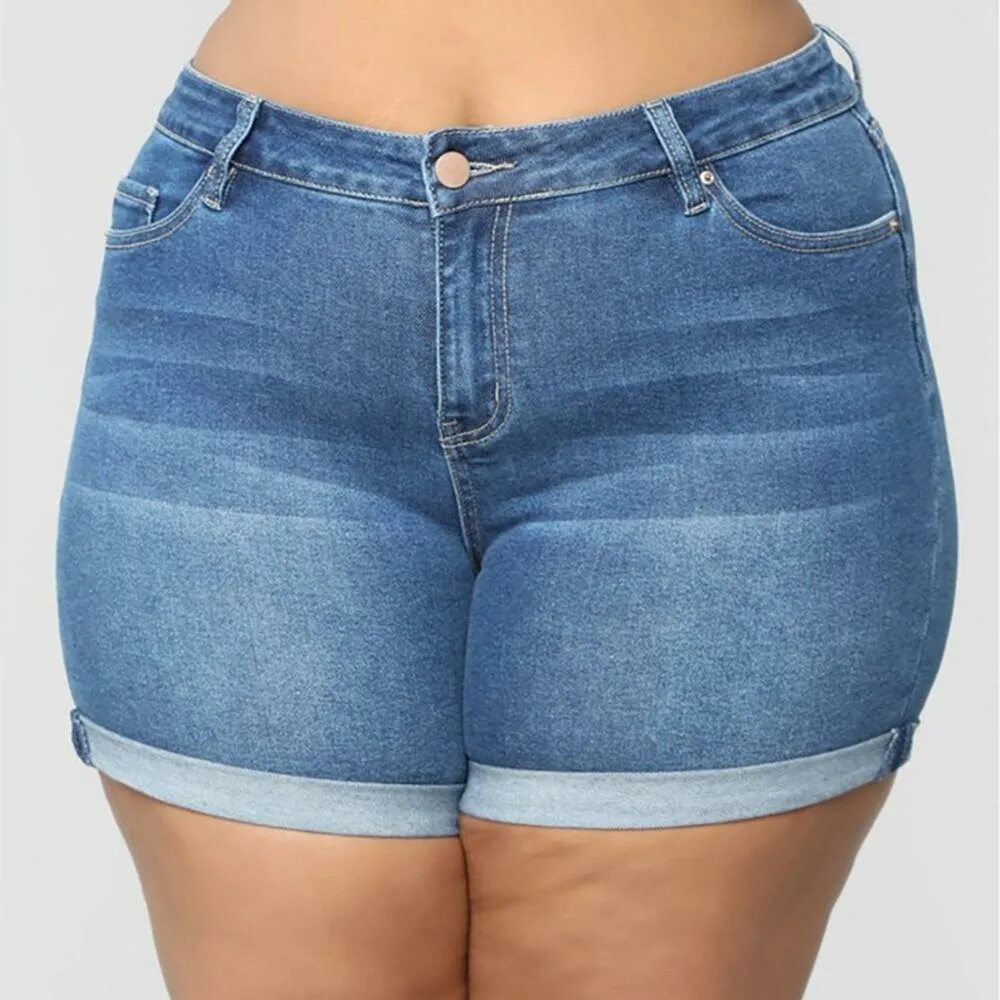Шорты джинс плюс сайз. Джинсовые шорты женские. Джинсовые шорты женские для полненьких. Джинсовые шорты для полных.
