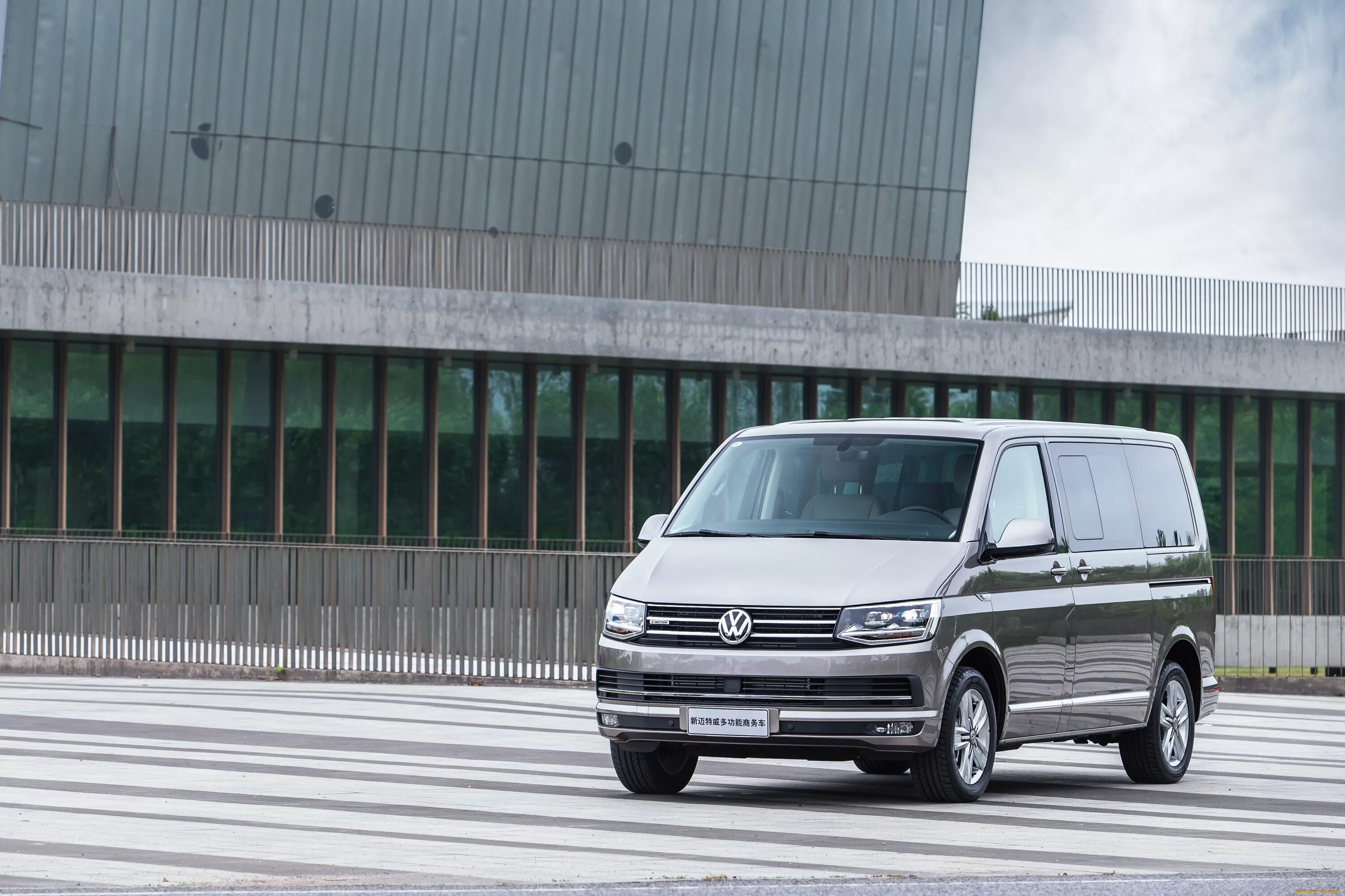 Фольксваген Multivan 2015. Volkswagen t6 2015. Volkswagen Transporter, 2015 г. Volkswagen Transporter Kombi минивэн. Аналог volkswagen