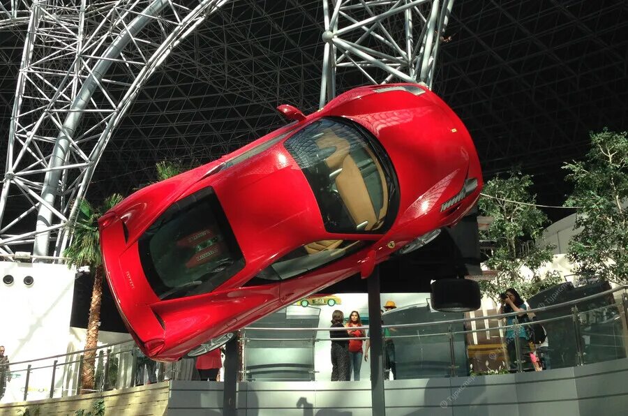 Ferrari World Абу-Даби. Феррари парк Абу Даби. Музей Феррари в Абу Даби. Музей Феррари в Дубае.