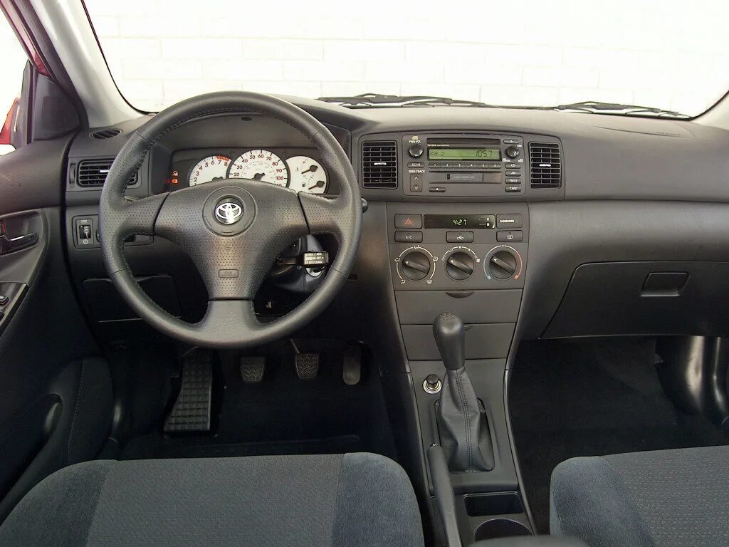 Toyota Corolla 2006 салон. Toyota Corolla 2002 2006. Toyota Corolla 2003 салон. Toyota Corolla 2002 салон. Торпеда 2001