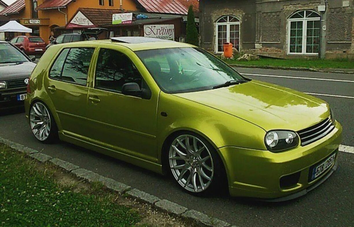 Volkswagen mk4. VW Golf mk4. Фольксваген Golf 4. Golf mk4 GTI зеленый. Golf 4 r32.