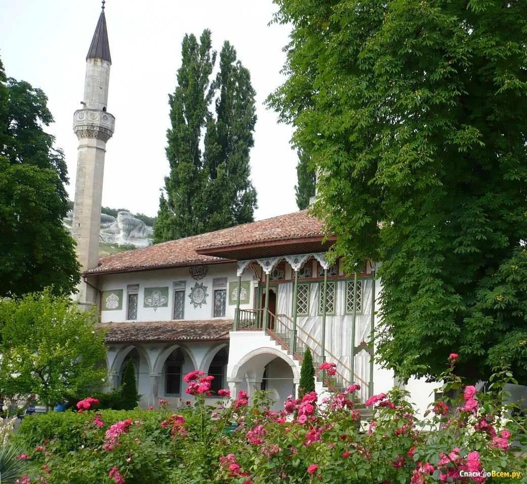 Бахчисарай. Ханский дворец. Бахчисарайский Ханский дворец в Крыму. Ханский дворец Бахчисарай внутри. Бахчисарайский район Ханский дворец.