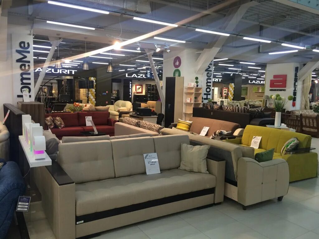 мебельный салон. магазины диванов рядом. салон мебели. магазин на диване. мебельный рынок.