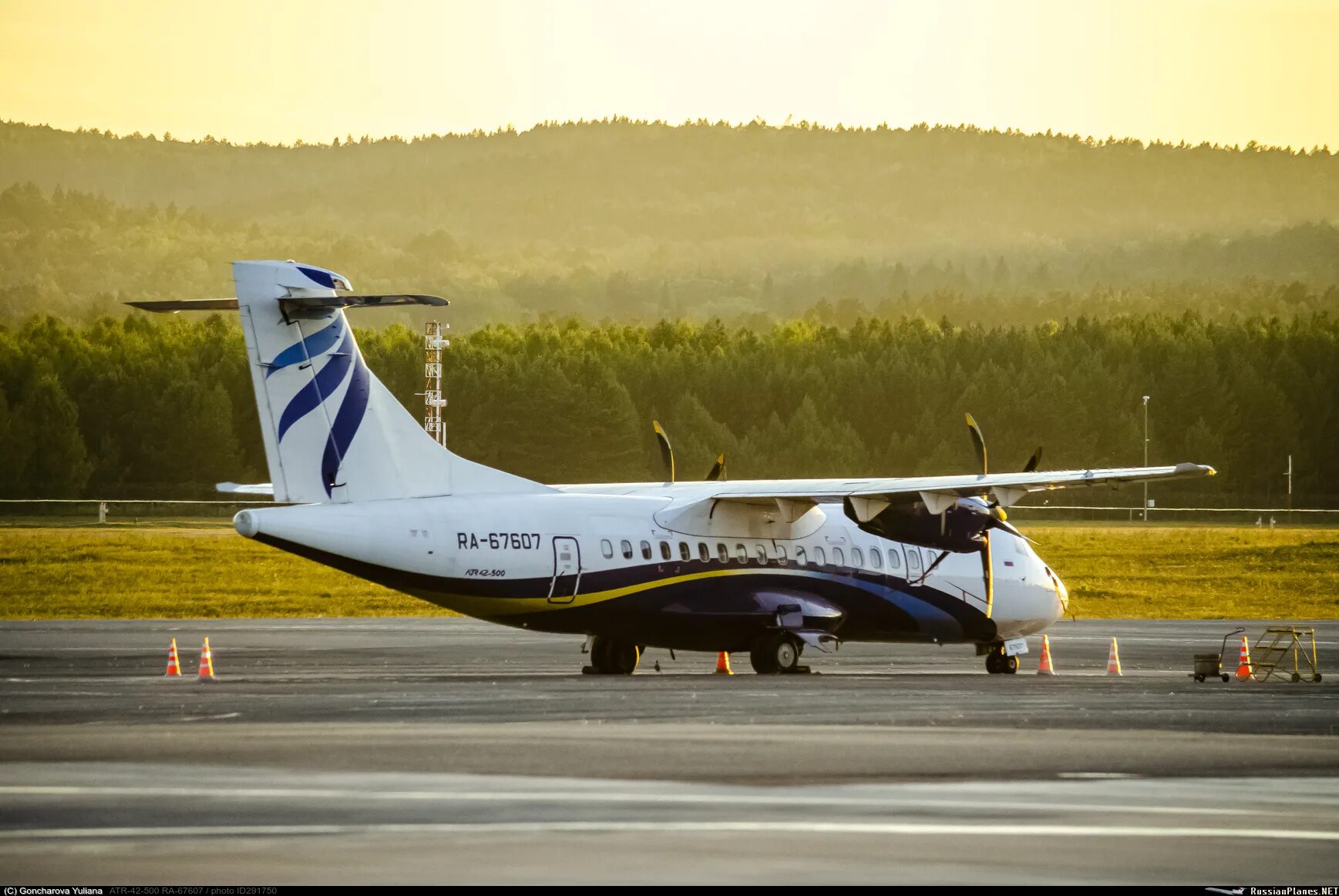 АТР 42-500 КРАСАВИА. ATR 42 КРАСАВИА. АТР-42-500 самолет КРАСАВИА. ATR 42-500 самолет.