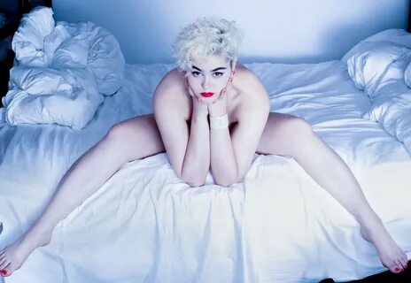 Stefania Ferrario Nude Explicit Collection.