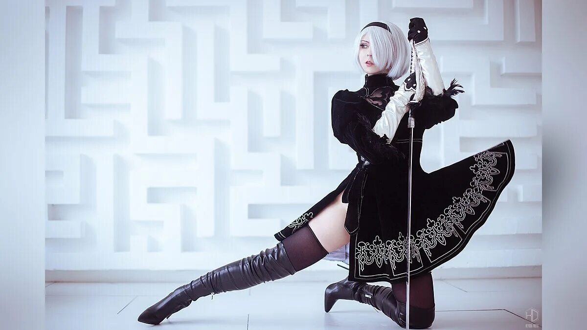 Nier automata cosplay. NIER 2b косплей. Хэлли Валентайн 2b. NIER Automata 2b косплей. Helly Valentine 2b косплей.