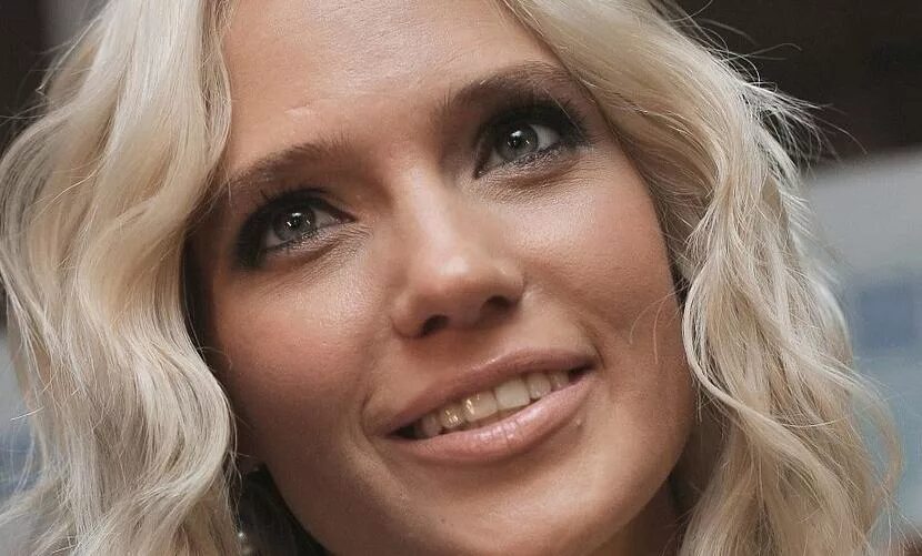 Что с глюкозой новости. Глюкоза певица. Что с глюкозой новости. Что с глюкозой новости. Глюкоза певица.