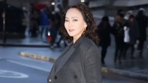 Ukraina ayollaridagi eng katta kokrak fotosuratlarini koring.