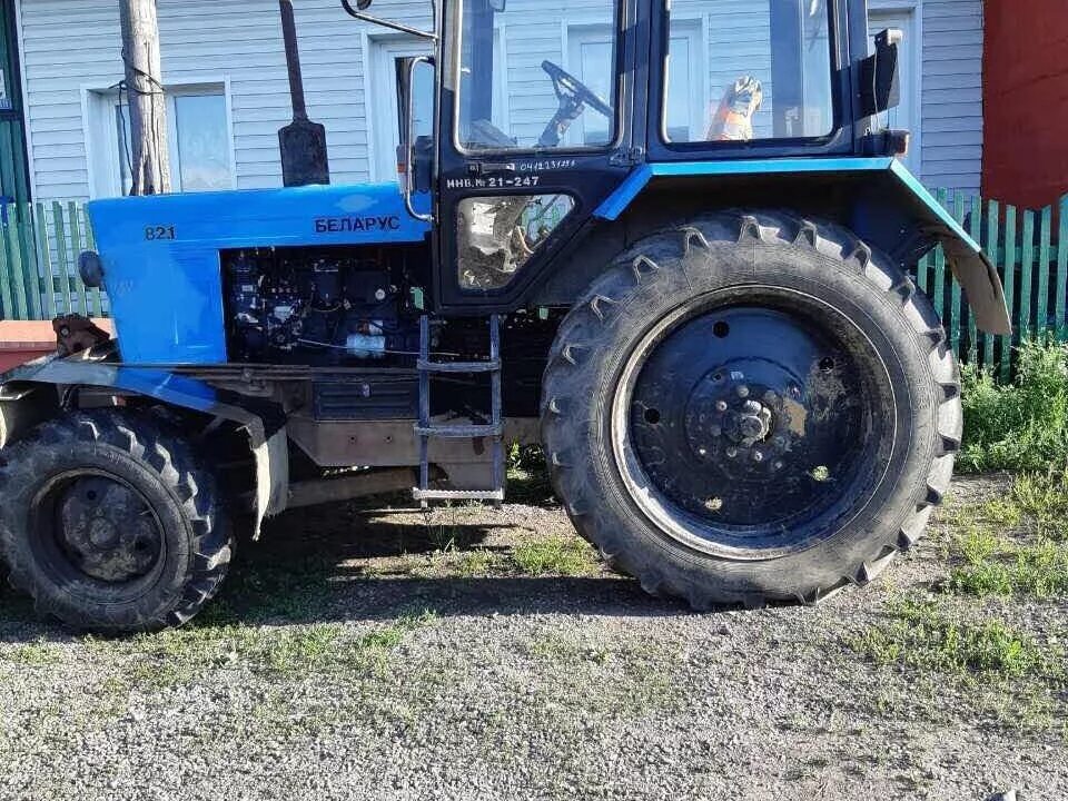 Трактора бу на авито мордовия. Мтз 99. Мтз 82 1993. Трактор беларус 892. Трактор 1221 тонированный.