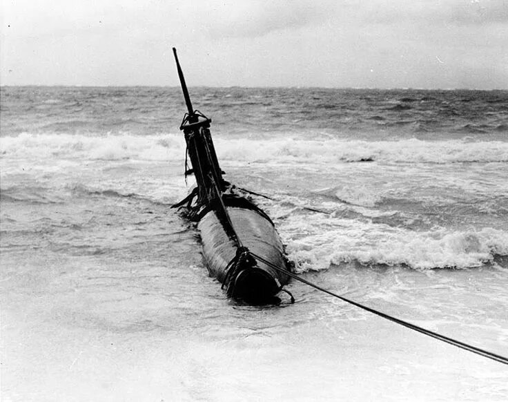 Человек торпеда. Кайтены японские подводные камикадзе. Японские подводные лодки второй мировой войны камикадзе. Японская торпеда кайтен. Японские камикадзе во второй мировой войне.