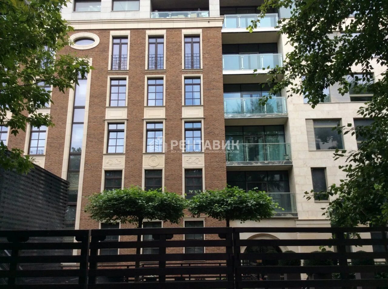 1-й зачатьевский переулок 8с1. Virgin house. Virgin house. Barkli virgin house жк. Virgin house.