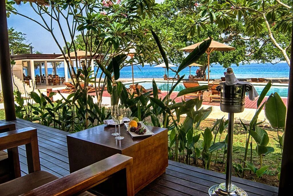 Living asia. Living Asia Resort and Spa. Holiday Resort Adverts Asia.