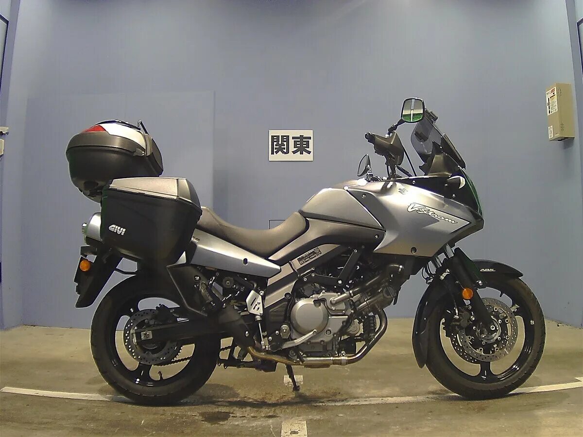 Dl strom 650. Suzuki v-Strom 650. V Strom 650 2008. Suzuki 650 2008. Suzuki dl650 v-Strom.