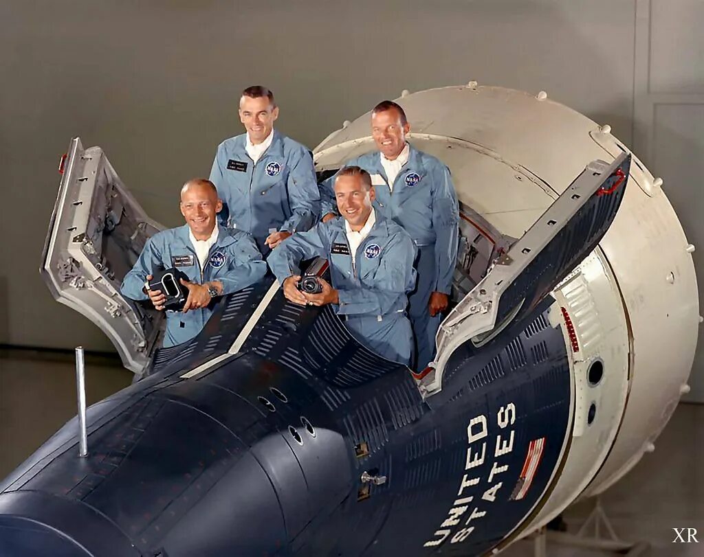 Джеминай. Джеминай. Джеминай. Джемини 3 космический корабль. Джеминай.