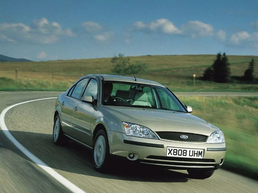 Мондео 2 поколения. Ford Mondeo 2001. Форд Мондео 2000. Форд Мондео седан 2000. Форд Мондео 2 поколения.