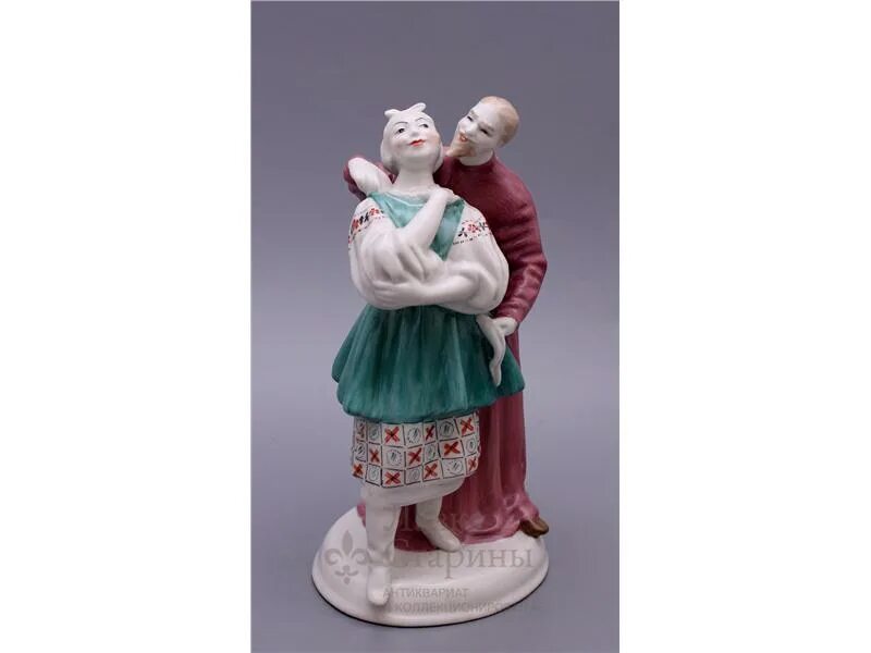 солоха и дьяк. фарфоровая статуэтка солоха и дьяк. статуэтка солоха и дьяк киев. солоха и дьяк вербилки. солоха и дьяк.