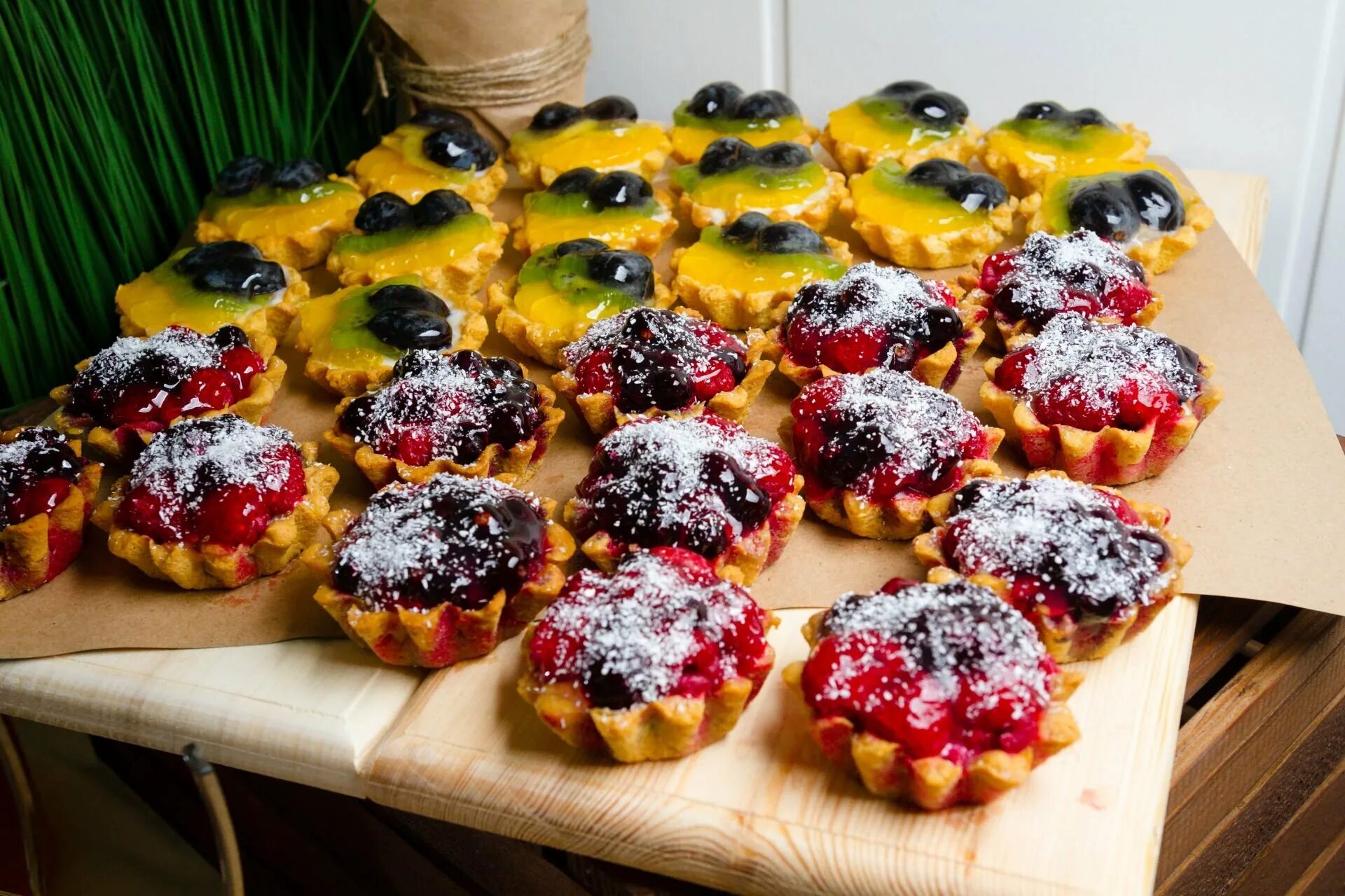 пирожные картошка. кексики на кефире. выпечка рецепт пирожных. выпечка рецепт пирожных. выпечка маффины.