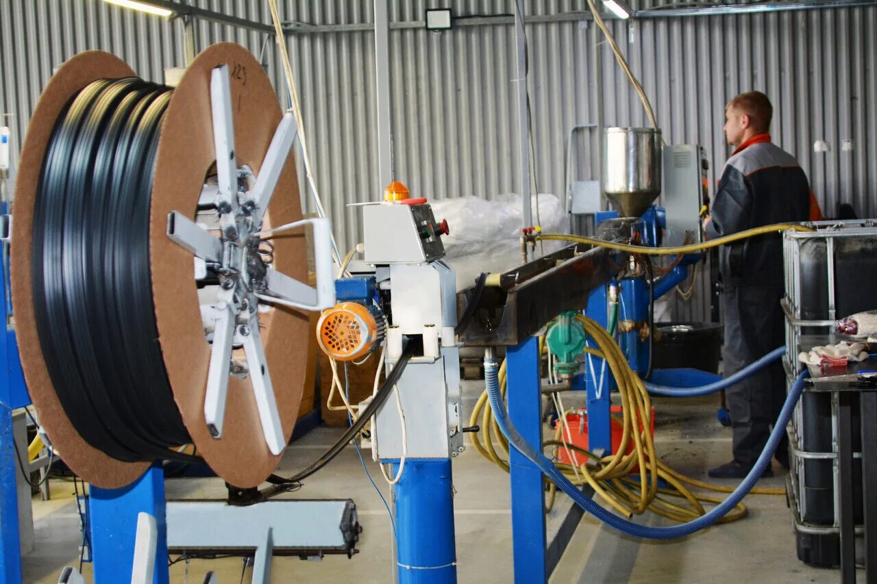 полимерная продукция обухово. завод полимерных изделий снаружи. сталь с полимерным покрытием. ооо «самарский завод полимерных изделий». термоусадочная пленка пвд.