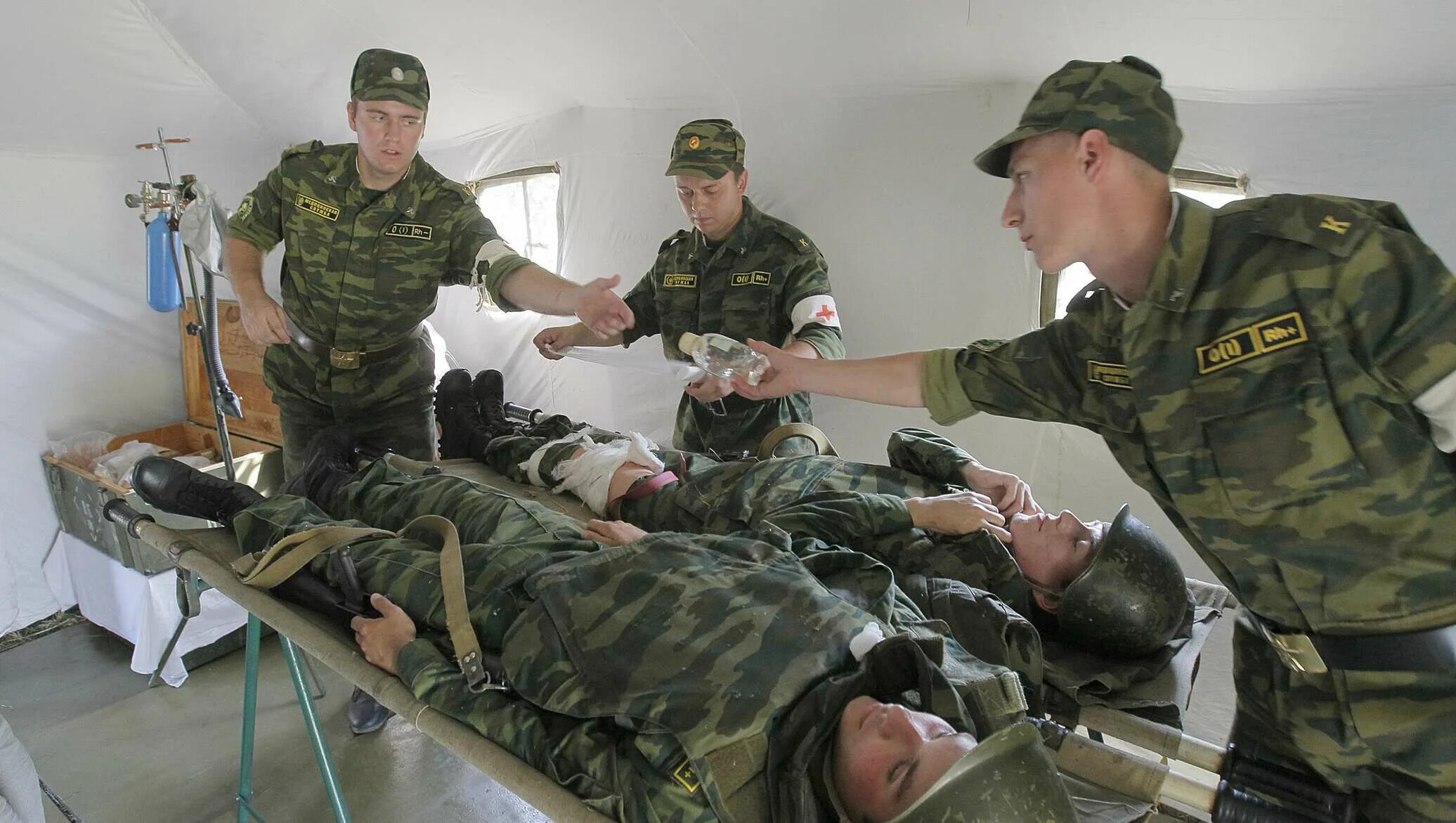 Срочники в госпитале. Военно медицинские войска. Современная Военная медицина.