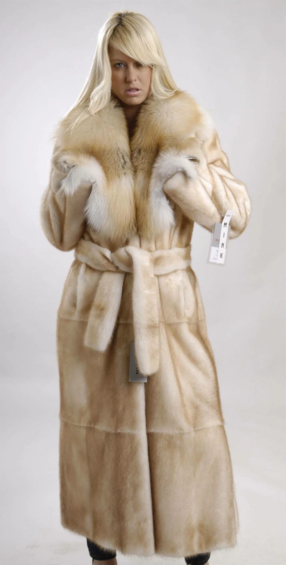 шубы норка коллекциями. шуба норковая marco varni nafa mink america's. шуба норка греция cesare furs. роскошные норковые шубы греция. греческие норковые шубы.