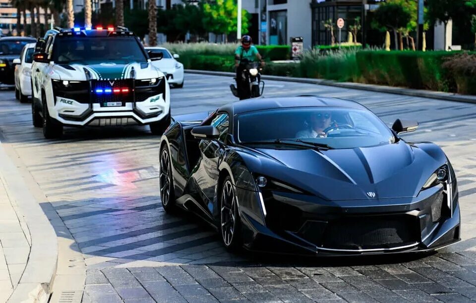 Мистер бист дорогие машины. Мистер бист дорогие машины. Blaze mr beast. Blaze mr beast. Mr beast lamborghini.