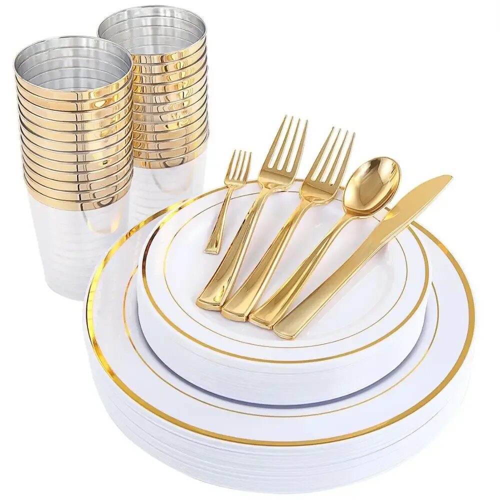 Золотистая посуда. Посуда набор столовый золото. Набор золотых тарелок. Посуда набор золотые. Золотая одноразовая посуда.