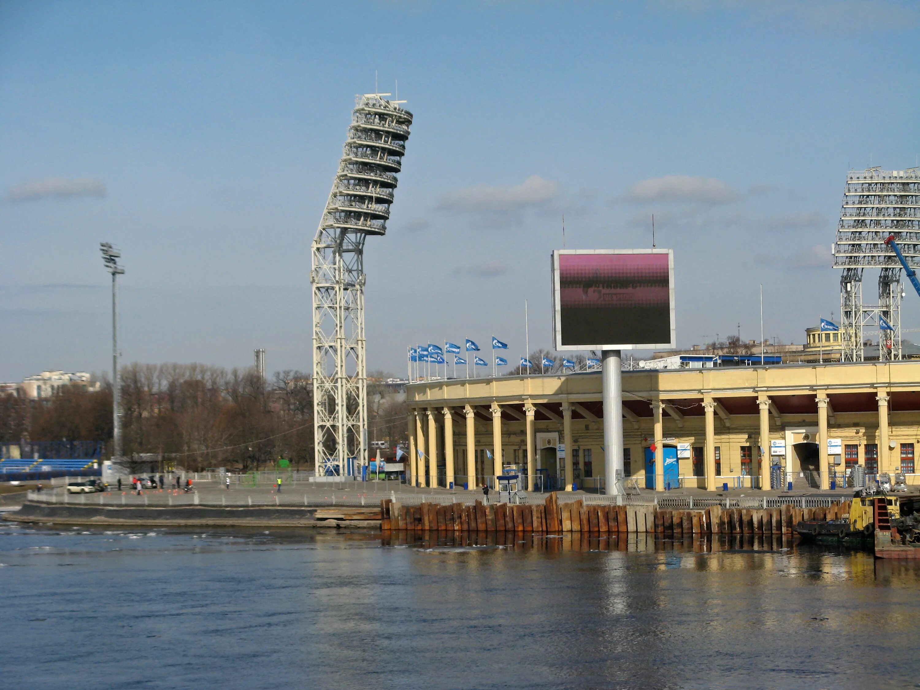 Стадион петровский метро. Стадион «Петровский» в Ленинграде. Стадион Петровский. Стадион Петровский ночью. Петровский стадион СПБ.