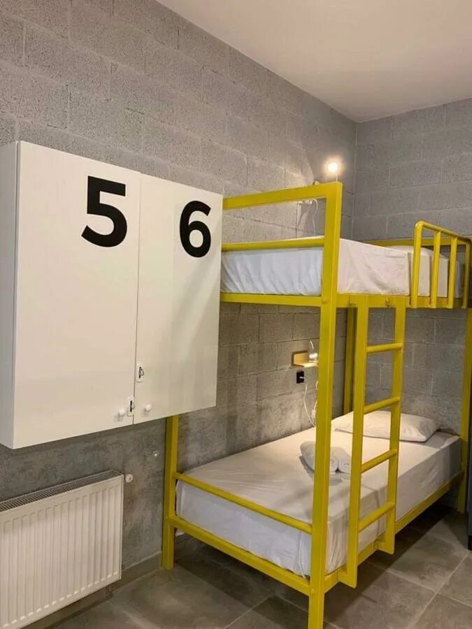 Хостел «strawberry duck» питер. Стробери дак москва хостел. Хостел duck. Strawberry duck хостел. Хостел duck.