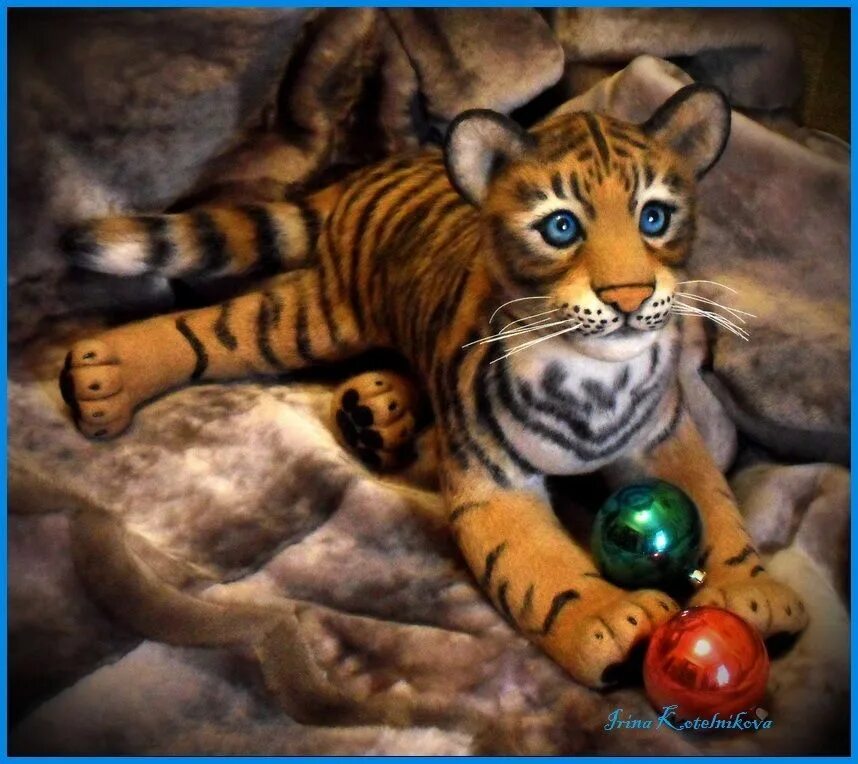 Смешной тигр. Л1one тигр. Daniel tiger's neighborhood “let’s brush our teeth” storybook!. Суматранский тигр и человек. Tiger feels.