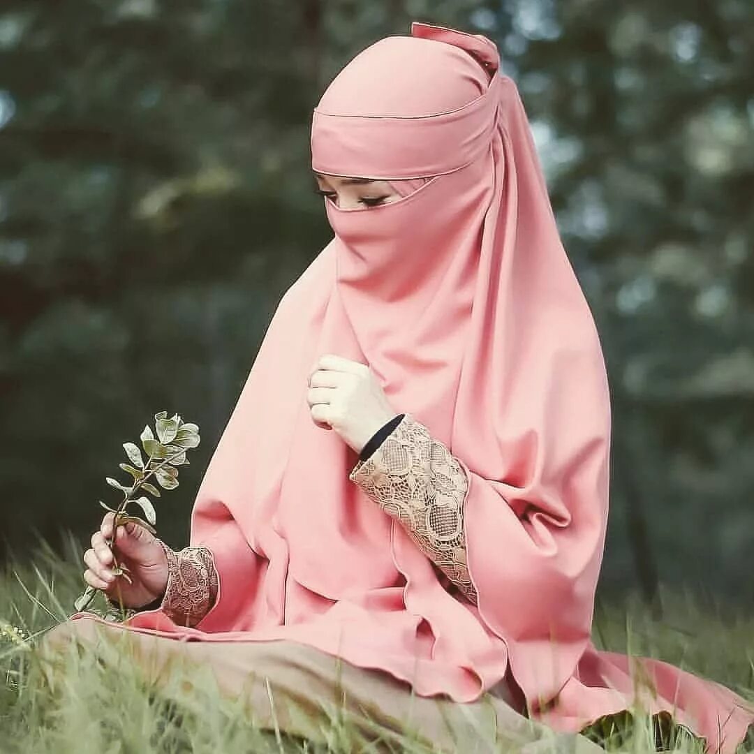 Никаб Муслима. Мусульманка в хиджабе. Женщина мусульманка. Красивые мусульманки.