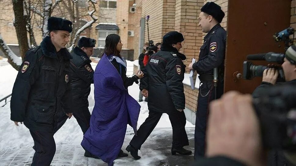 Отрубили голову ребенка. Няня Гюльчехра Бобокулова.